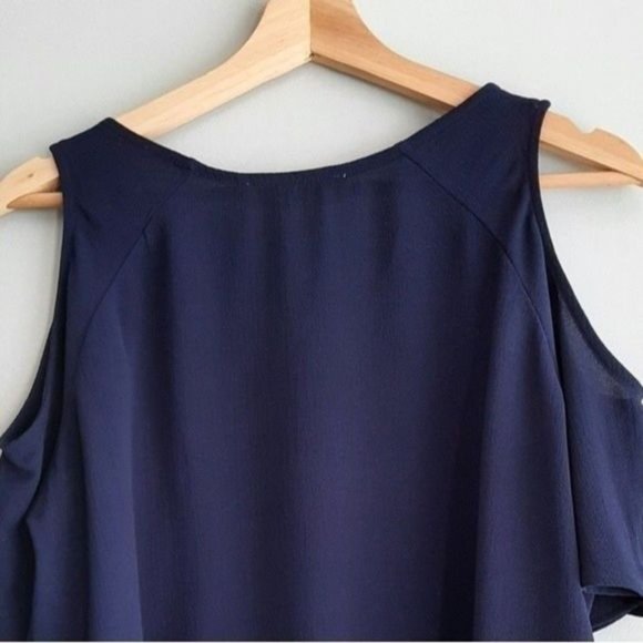 ASTR The Label Cold Shoulder Blouse Lace Trim Sz S - Picture 4 of 9